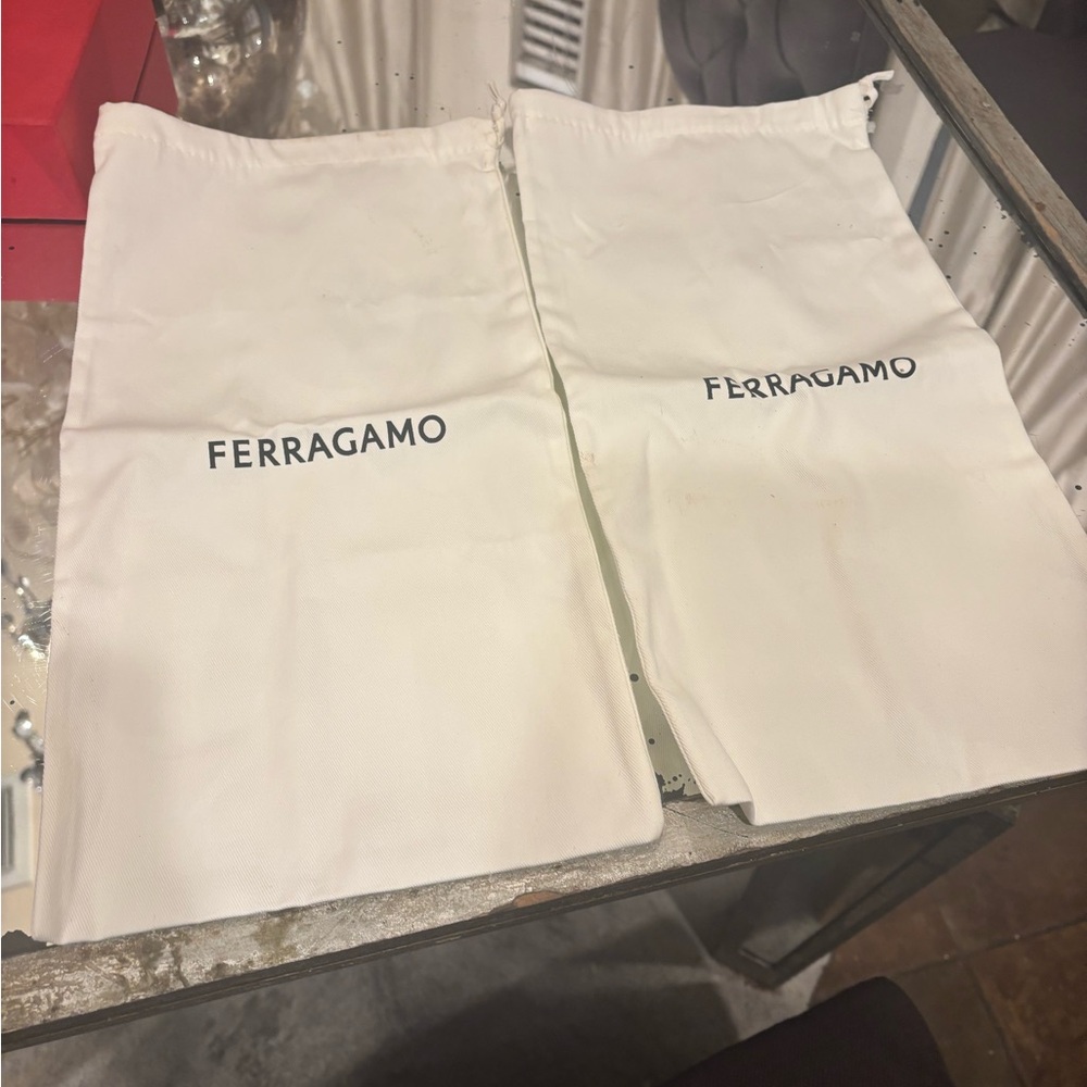Ferragamo Red Box - Picture 5 of 6